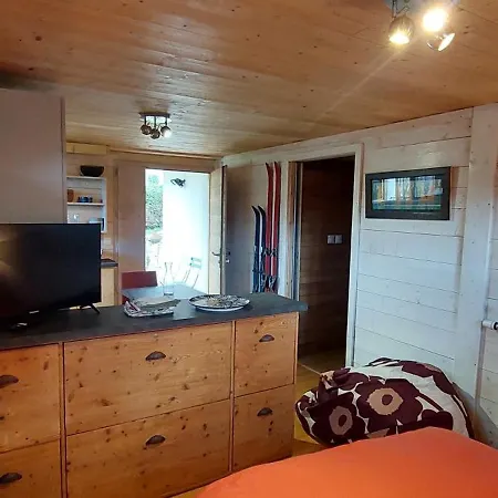 Des Dents De Lanfon Apartament *